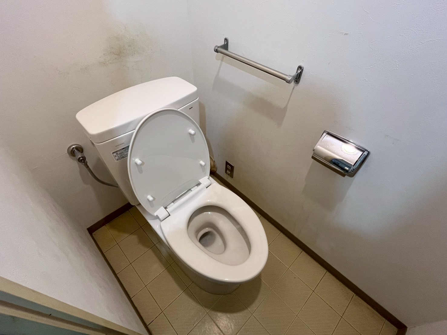 東京都杉並区 TOTOピュアレストQR タンク手洗い無し 施工後写真