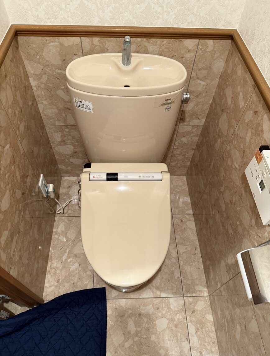 東京都葛飾区 マンション トイレ交換 施工前写真
