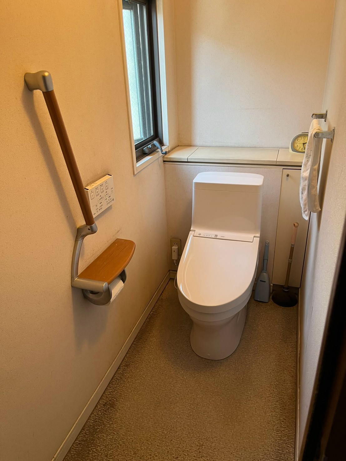 横浜市南区 戸建て TOTO ZJ1 2階トイレ 施工後写真