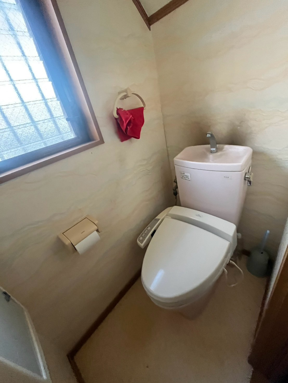 横浜市西区 戸建て トイレ交換 内装工事 施工前写真
