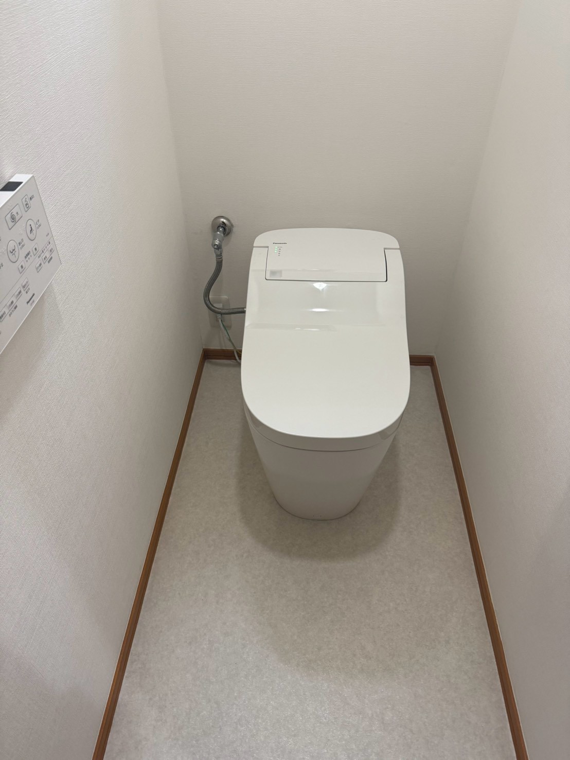 横浜市神奈川区 2F アラウーノS160 CF貼替 施工後